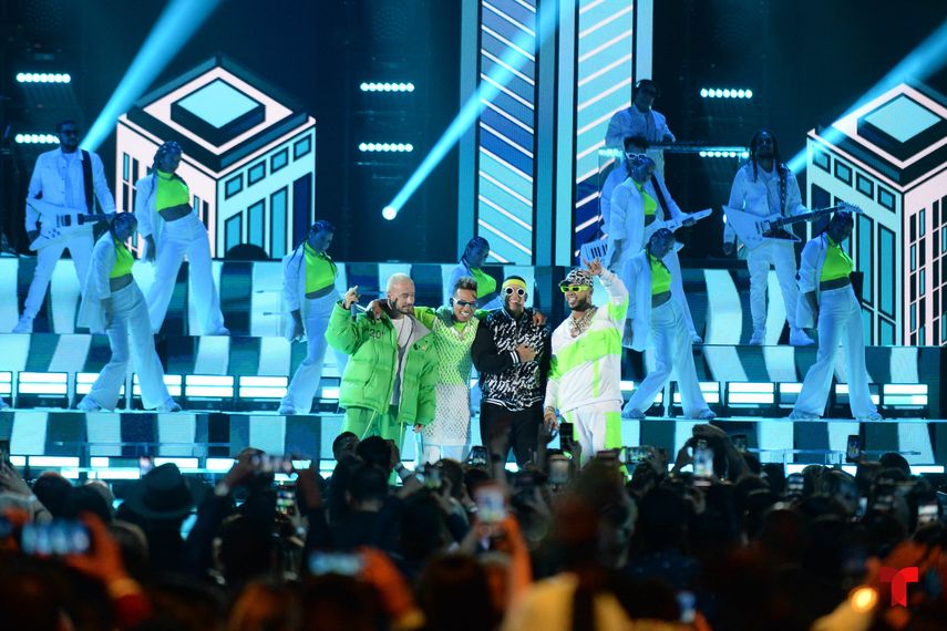 En una reuni&oacute;n de estrellas de la m&uacute;sica urbana, qui&eacute;n puede olvidar la presentaci&oacute;n electrizante de Taki taki&nbsp;y Baila baila&nbsp;de&nbsp;Ozuna&nbsp;con&nbsp;DJ Snake,&nbsp;Daddy Yankee,&nbsp;Anuel AA&nbsp;y&nbsp;J Balvin.