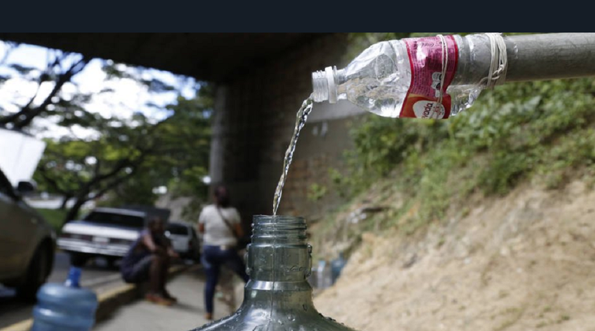 75% de la población del Área Metropolitana no tiene agua regularmente en su casa, 25% afirma contar con el servicio frecuentemente, sin embargo, del sector que no sufre la sequía sí experimentan racionamiento durante cada día.