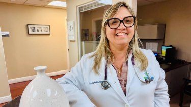 Karelia Melián, Nurse Practitioner en práctica familiar, comprometida con la salud y la prevención pulmonar. Karelia Melián, Nurse Practitioner en práctica familiar, comprometida con la salud y la prevención pulmonar.