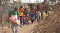 Fotografía del 31 de agosto de 2018 de un grupo de venezolanos que cruzan ilegalmente a Colombia por un camino conocido como trocha, lejos del control de las autoridades. Fotografía del 31 de agosto de 2018 de un grupo de venezolanos que cruzan ilegalmente a Colombia por un camino conocido como trocha, lejos del control de las autoridades.