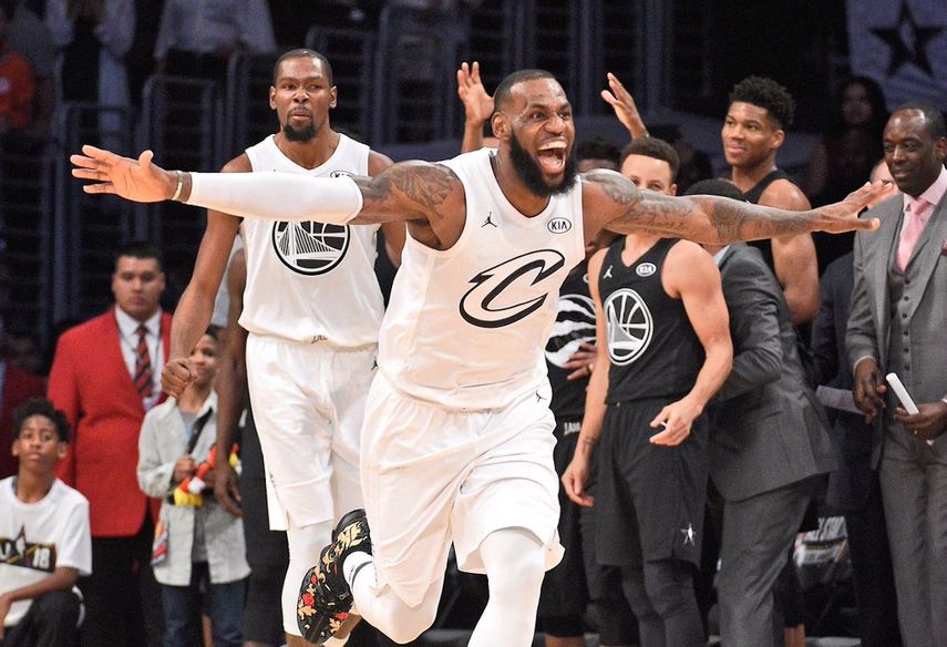 El capitán del Team LeBron se quedó con el premio al Jugador Más Valioso por tercera vez en su carrera.