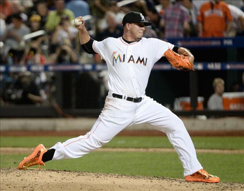 José Fernández espera terminar la temporada sin lesiones. (EFE)