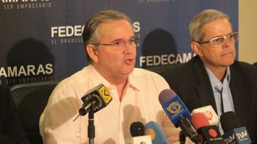 El gremio empresarial (...) apuesta por un diálogo con resultados  concretos, que le devuelva al país su capacidad productiva y la  estabilidad política, social y económica que tanto demandan los  venezolanos, dice un comunicado de Fedecámaras.