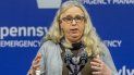 En esta foto del 29 de mayo del 2020, la secretaria de Salud de Pensilvania doctora Rachel Levine se reúne con la prensa en las oficinas dela agencia de emergencias del estado en Harrisburg, la capital. El presidente electo estadounidense Joe Biden nombró a Levine como subsecretaria de Salud, lo que la coloca en camino a convertirse en el primer funcionario federal transgénero confirmado por el Senado. En esta foto del 29 de mayo del 2020, la secretaria de Salud de Pensilvania doctora Rachel Levine se reúne con la prensa en las oficinas dela agencia de emergencias del estado en Harrisburg, la capital. El presidente electo estadounidense Joe Biden nombró a Levine como subsecretaria de Salud, lo que la coloca en camino a convertirse en el primer funcionario federal transgénero confirmado por el Senado.