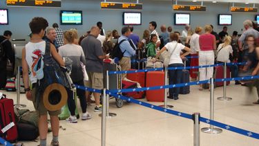 El Aeropuerto Internacional de Miami atendió a 44,1 millones.de viajeros durante 2017.