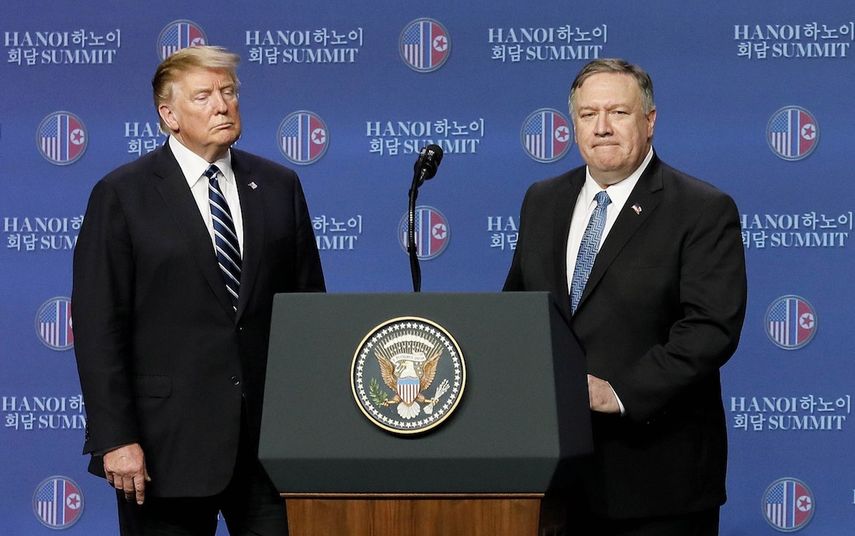 El&nbsp; presidente&nbsp; Donald Trump&nbsp; y el secretario de Estado estadounidense, Mike Pompeo ofrecen una rueda de prensa, este jueves, en Hanói (Vietnam).&nbsp;&nbsp;