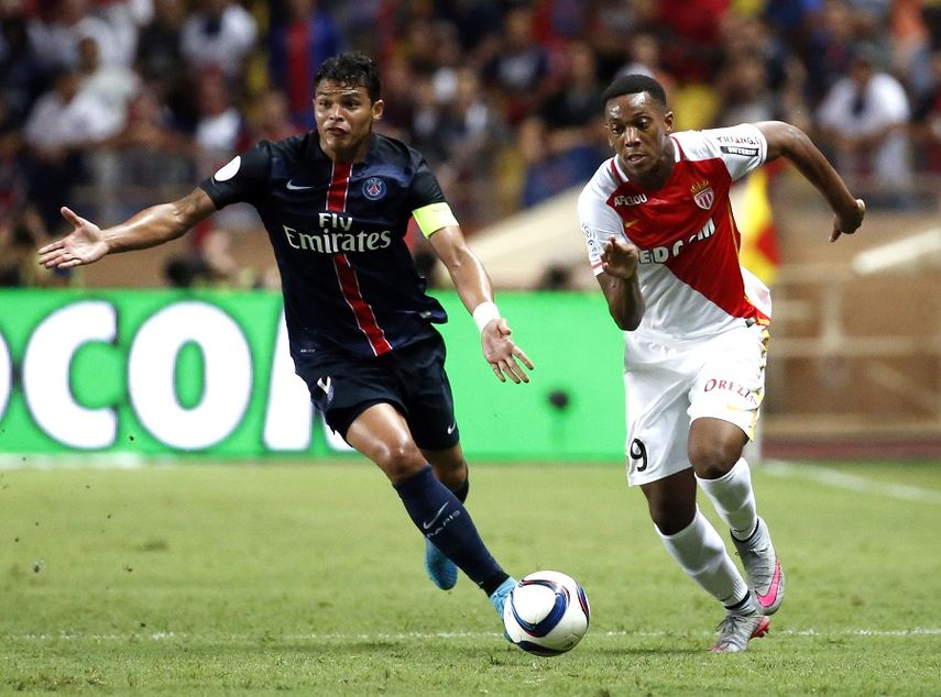 Thiago Silva (izquierda) asegura que el PSG es mucho mejor que el año pasado. (REUTERS)