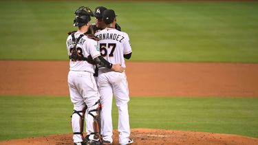 El abridor venezolano de los peces, Elieser Hernández, implantó una marca personal con ocho ponches.