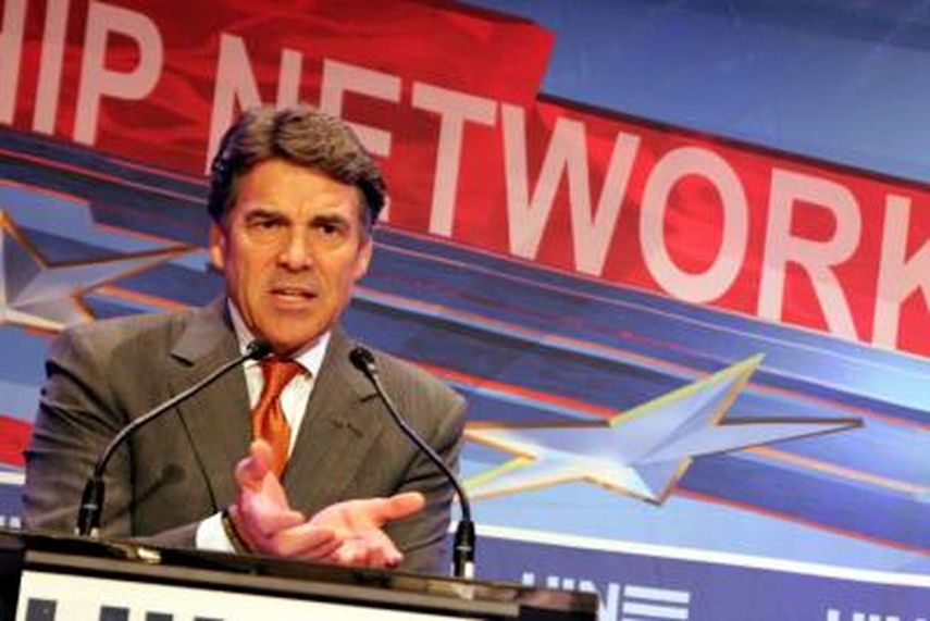 30/07/2012.- El gobernador de Texas, Rick Perry, en San Antonio, Texas, durante un foro organizado por la Red de Liderazgo Hispano (HLN) en julio del 2012. EFE