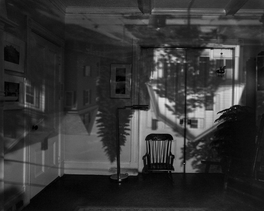 Camera Obscura Image of Houses Across the Street in our Living Room, 1991, fotografía de Abelardo Morell &nbsp;
