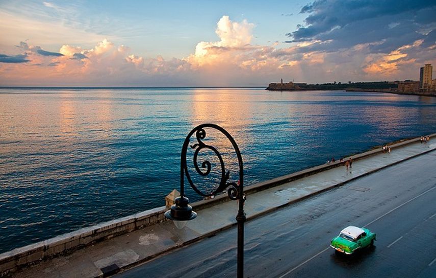 El Malecón habanero es una de las locaciones seleccionadas para la quinta entrega de la saga cinematográfica Transformers (CORTESÍA: https://cubaxdentro.wordpress.com)