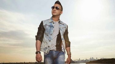 bachatero elvis martinez presenta en miami su sencillo tu me querias