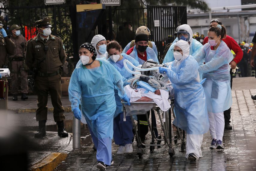 Incendio en hospital de Santiago de Chile obliga evacuación