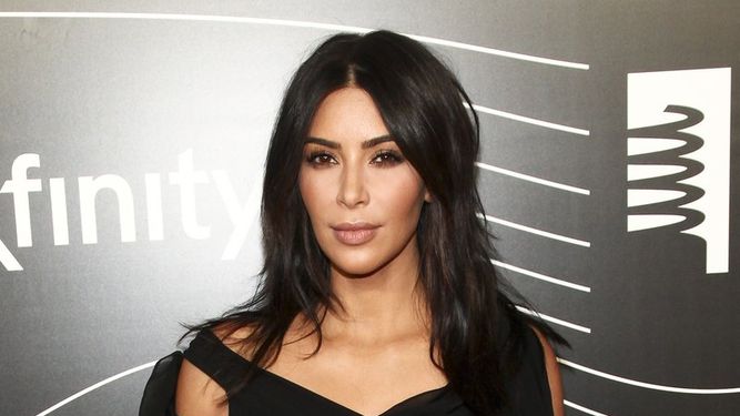 Kim Kardashian reserva una o dos horas al día para el gimnasio, dos horas para trabajar, así que tiene tiempo para cuidar a su familia y hacer las cosas que más le gusta.