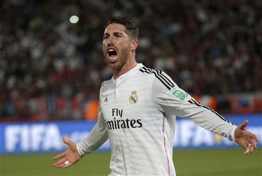 Sergio Ramos marcó el primer gol para el Madrid, que tiene 22 triunfos en fila. (AP)
