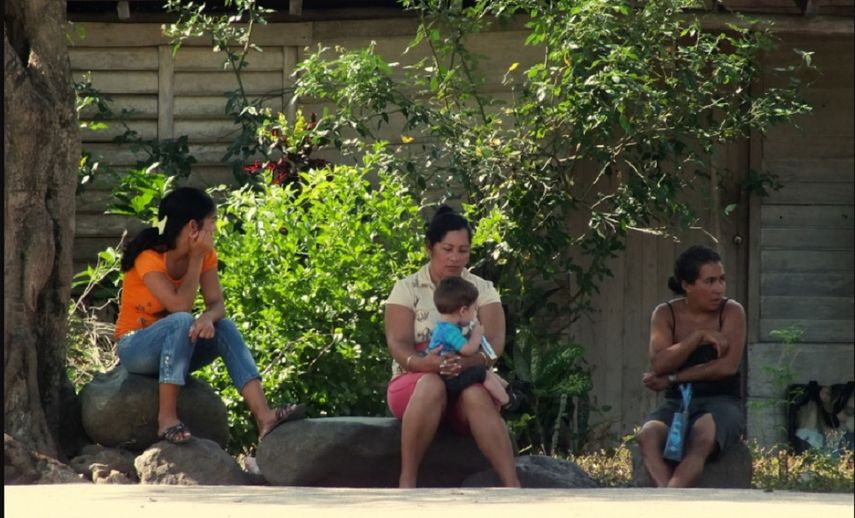 Entre las causas de la disminución de la natalidad, los expertos señalan&nbsp;la emigración de las mujeres en edad reproductiva y la falta de vivienda propia.