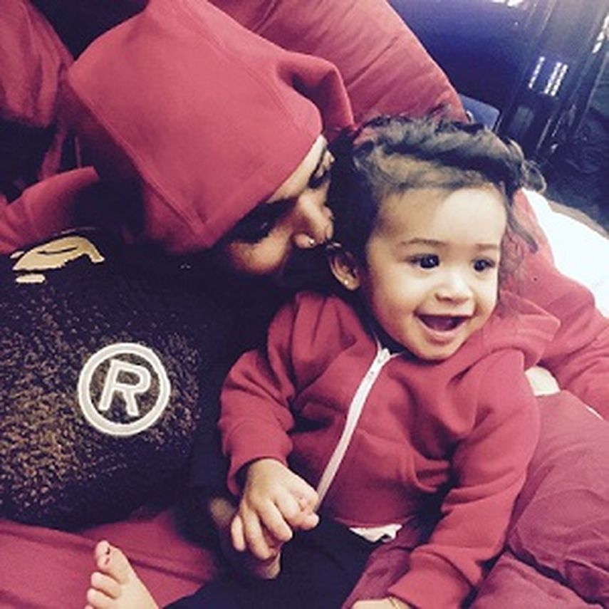 Para Guzman, Brown ha sido nada más un buen padre por aceptar a Royalty en su vida, pero según ella, él ha dejado de pagar la mensualidad que le corresponde. (INSTAGRAM)