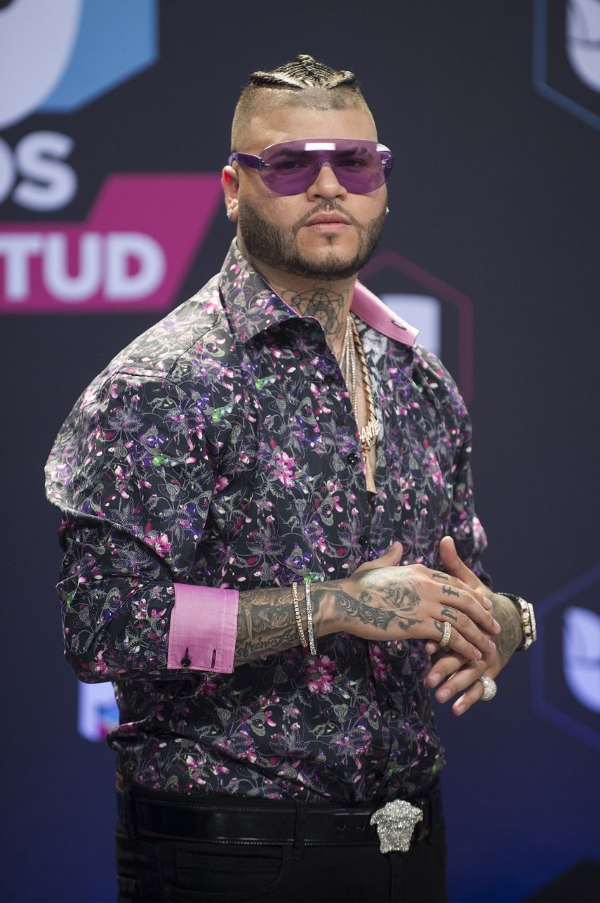 Farruko a su llegada a la pasada entrega de Premios Juventud en Miami.