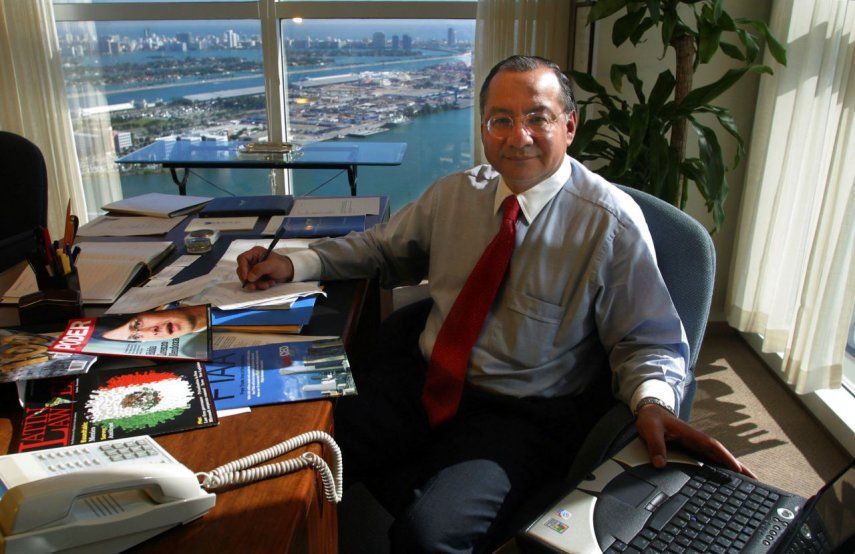 Manuel Rocha en su oficina en Steel Hector & Davis, en Miami, en enero de 2003. El exdiplomático estadounidense fue arrestado en 2023 acusado de ser un agente secreto de Cuba durante décadas. Antes de su arresto hubo muchas señales de alerta. 