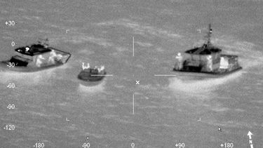 Los guardacostas recogieron a nueve inmigrantes ecuatorianos y dos dominicanos.