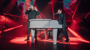 El dúo méxicoargentino Sin Bandera.