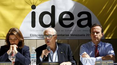 El ex presidente Pastrana aseguró que mientras Nicolás Maduro promete  elecciones regionales, ya van más de 12 alcaldes opositores presos,  perseguidos o inhabilitados.