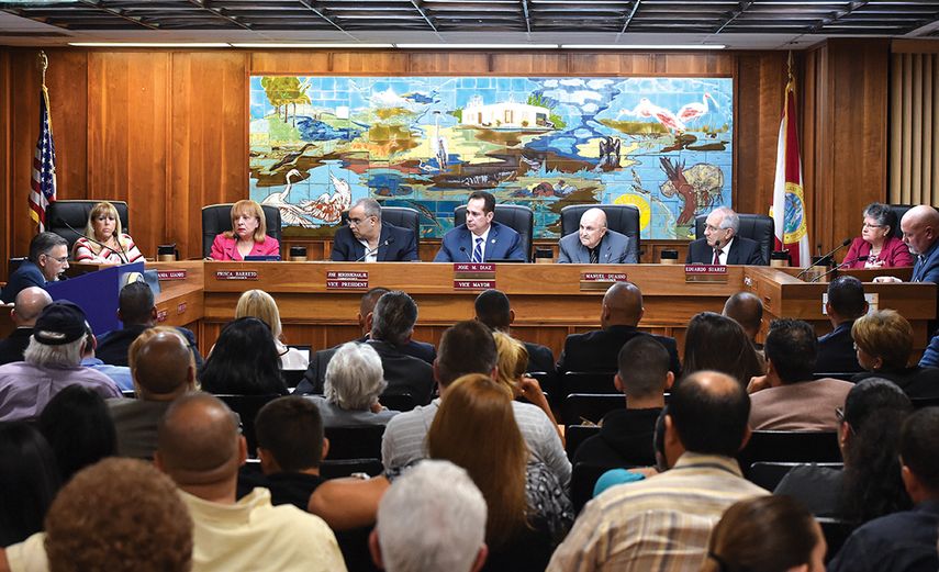 La Comisión continúa dividida. (ÁLVARO MATA)