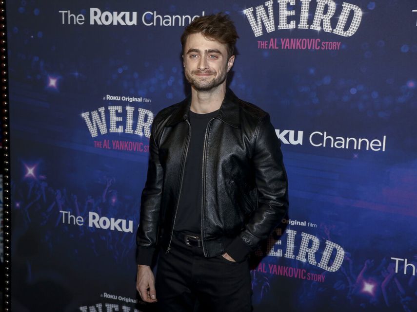 El actor Daniel Radcliffe asiste al estreno de Weird: The Al Yankovic Story en el Alamo Drafthouse Cinema Downtown Brooklyn el martes, 1 de noviembre de 2022, en Nueva York.&nbsp;