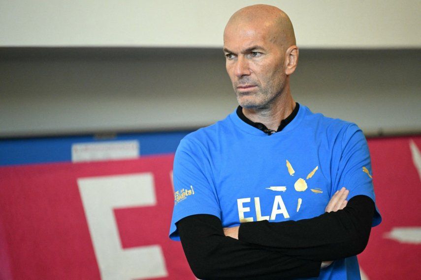 El exfutbolista francés Zinedine Zidane asiste a un evento en apoyo de la Asociación Europea de Leucodistrofia (ELA) en el colegio Suzanne Lacore de París, el 14 de octubre de 2025.&nbsp;