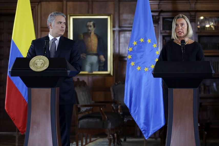 La comisionada de relaciones exteriores de la UE Federica Mogherini junto con el presidente colombiano Iv&aacute;n Duque en Bogot&aacute; el 12 de septiembre del 2019.
