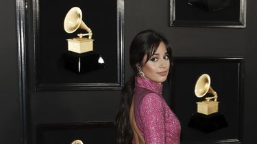 Camila Cabello le puso su toque de sensualidad a la Alfombra Roja.&nbsp;