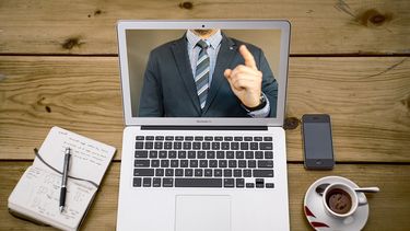 La práctica de las reuniones virtuales aumentó considerablemente durante la pandemia en Florida.