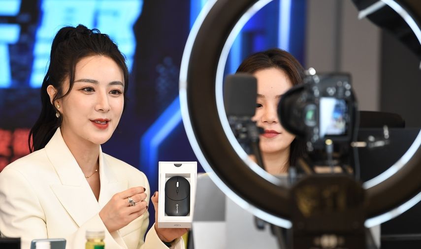 Huang Wei, de 36 años y cuyo apodo es Viya, cuenta con más de 110 millones de seguidores en varias redes sociales y es considerada como un icono del comercio en línea