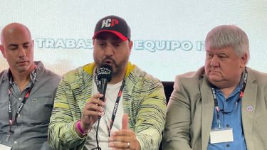 Pastor Pedro, presidente de la Asociación de Ministros Hispanos del sur de Florida, Benjie Pérez, presidente Hombres con Propósito, McKie, CEO de Innovative Transfusion Medicine (de izquierda a derecha).&nbsp;
