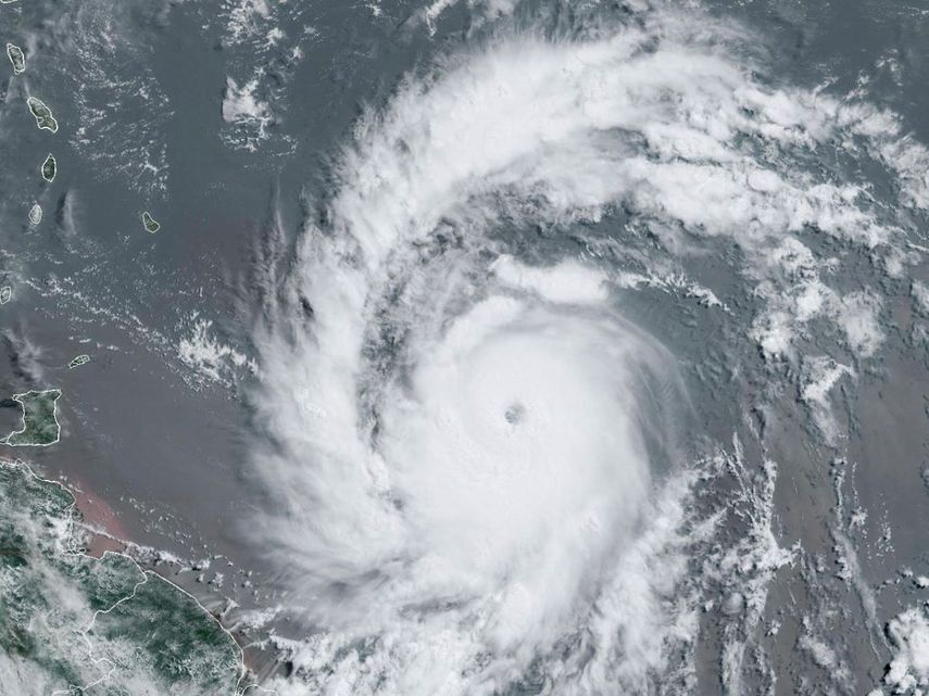 La imagen satelital de la Administración Nacional Oceánica y Atmosférica (NOAA) muestra el huracán Beryl, el 30 de junio de 2024.
