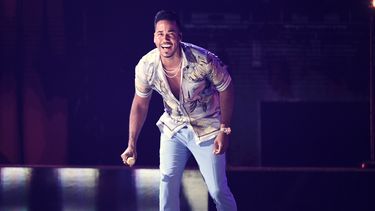 Romeo Santos será reconocido en la edición 2020 de los premios Latin Billboard.
