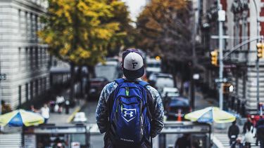Datos señalan que quienes conforman las llamadas generaciones Millenials y Z emigran paulatinamente a otras ciudades.