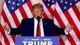 El expresidente Donald Trump habla a miles de seguidores en una acto.&nbsp;