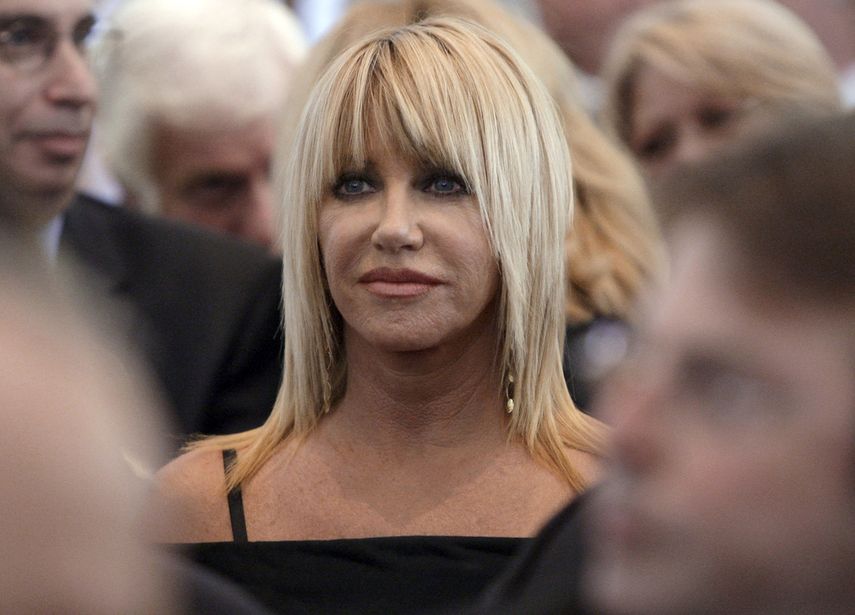 La actriz Suzanne Somers participa en los servicios fúnebres en honor de Merv Griffin en la Iglesia del Buen Pastor, el 17 de agosto de 2007, en Beverly Hills, California.&nbsp;