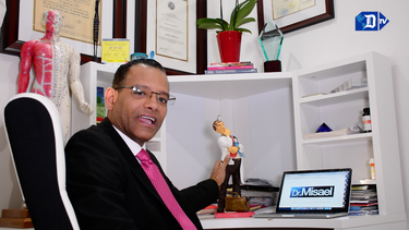 en consulta con el dr. misael gonzalez: ano nuevo, vida sana