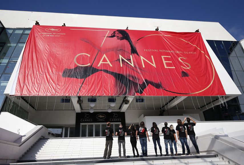 El &nbsp;póster oficial del Festival de Cine de&nbsp;Cannes 2017 en el Palacio de los Festivales.