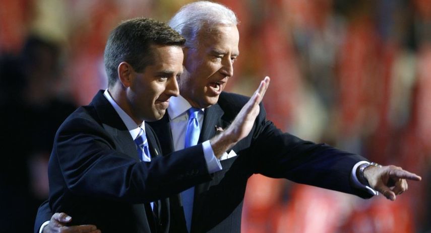 Beau Biden (izquierda) y el entonces vicepresidente Joe Biden durante la Convención Nacional Demócrata en 2008.