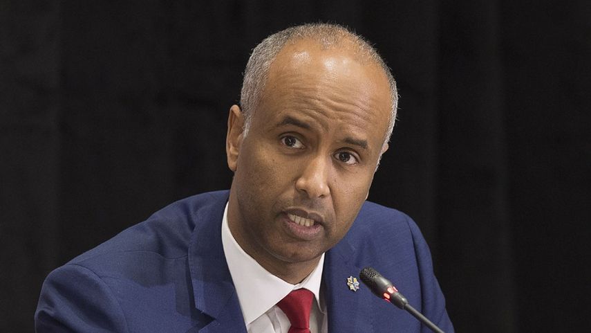 Ahmed Hussen,&nbsp;ministro de Inmigración, Refugiados y Ciudadanía de Canadá, anunció que su país daría residecia temporal a viajeros afectados por el veto de EEUU. &nbsp;