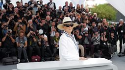 La actriz estadounidense Meryl Streep posa durante una sesión fotográfica antes de recibir la Palma de Oro Honoraria en la 77a edición del Festival de Cine de Cannes en Cannes, sur de Francia, el 14 de mayo de 2024.