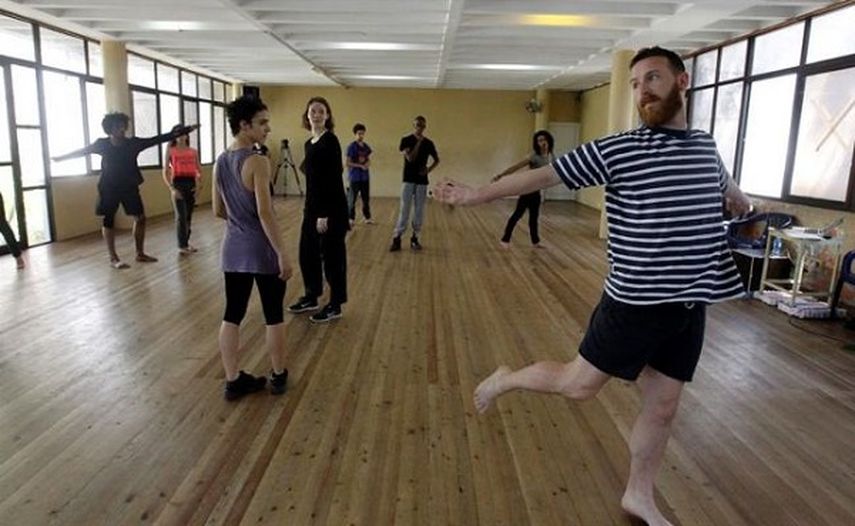 El bailarín, coreógrafo y diseñador británico, Theo Clinkard. (EFE)