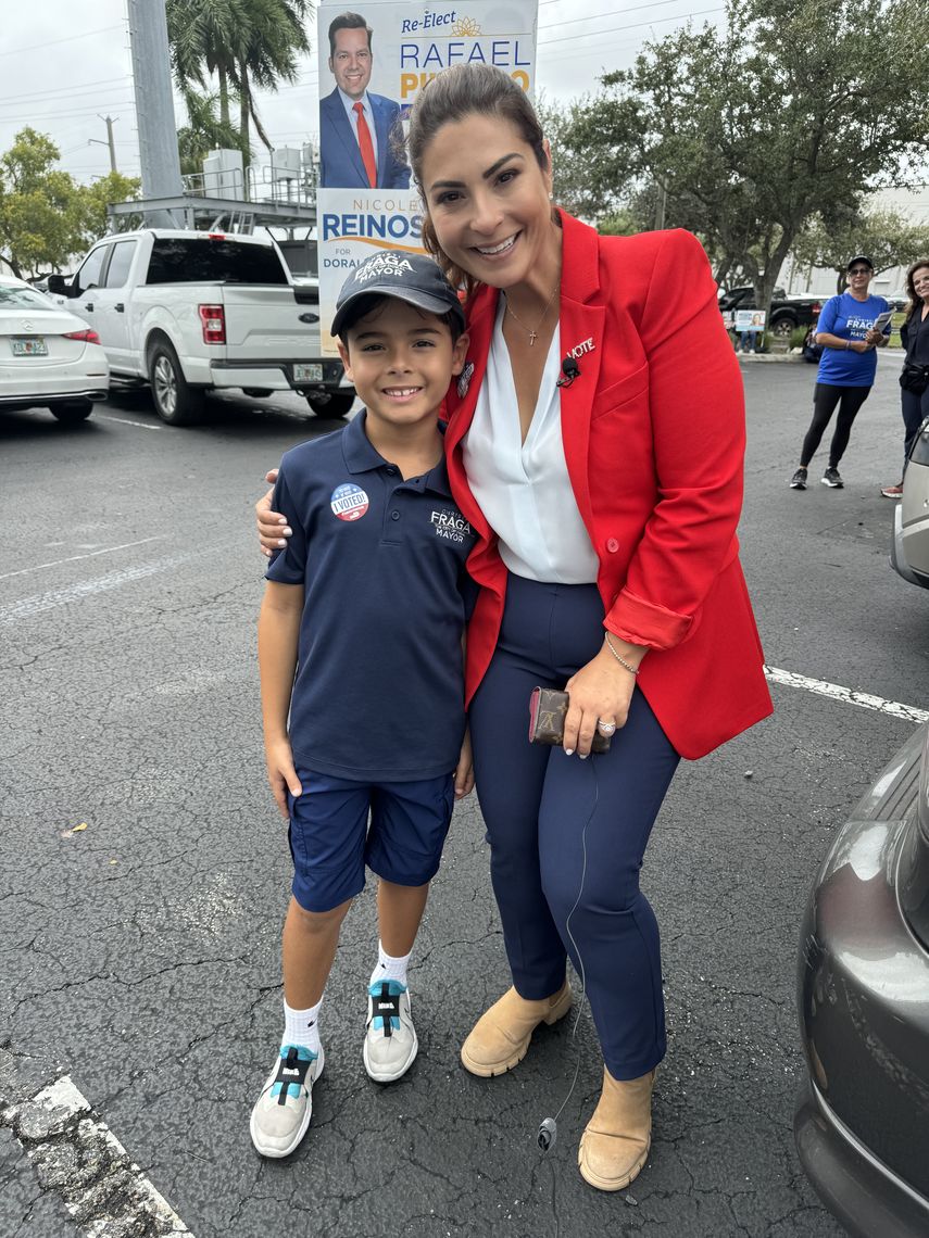 Christi Fraga, junto a su hijo, Gabriel.&nbsp;