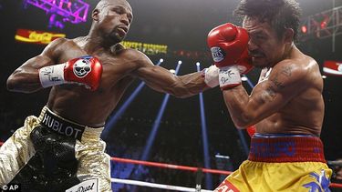 Mayweather ganó la pelea por decisión unánime. (ARCHIVO)