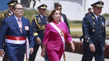 Presidenta Dina Boluarte encabeza ceremonia en la Escuela de Oficiales de la Fuerza Aérea el 14DIC22.