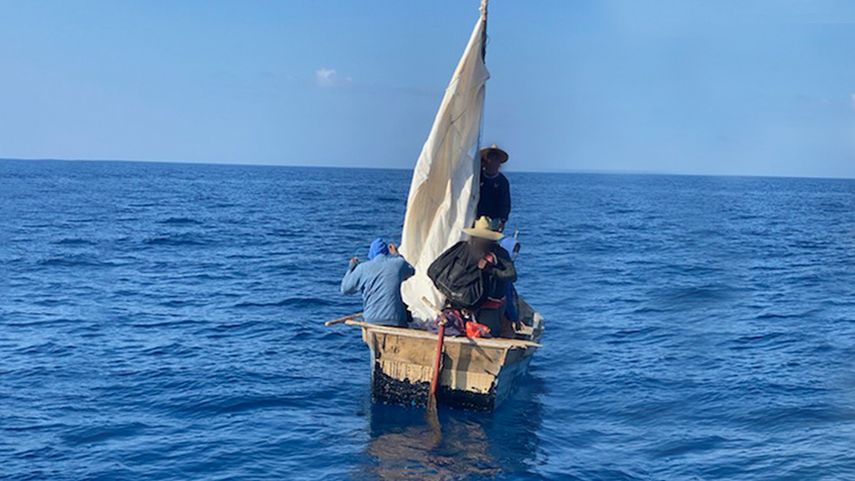 Ocho cubanos fueron interceptados y devueltos a Cuba por las autoridades de EEUU.