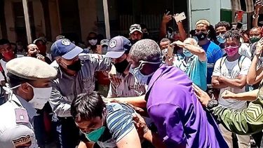 Protesta en la calle Obispo, en La Habana